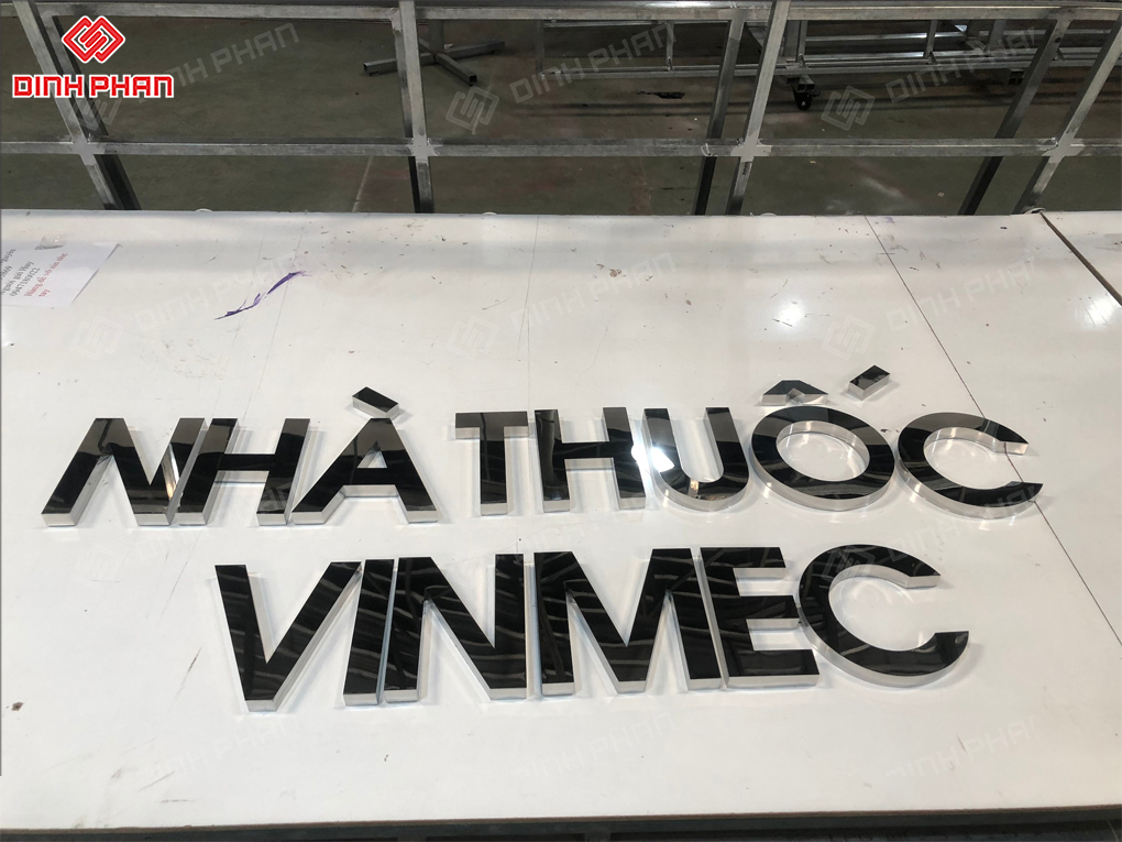 Chữ inox trắng gương nhà thuốc vinmec