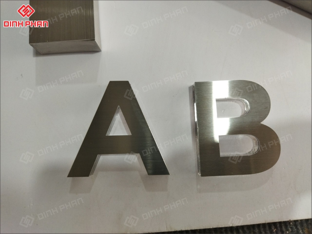 Chữ inox trắng AB