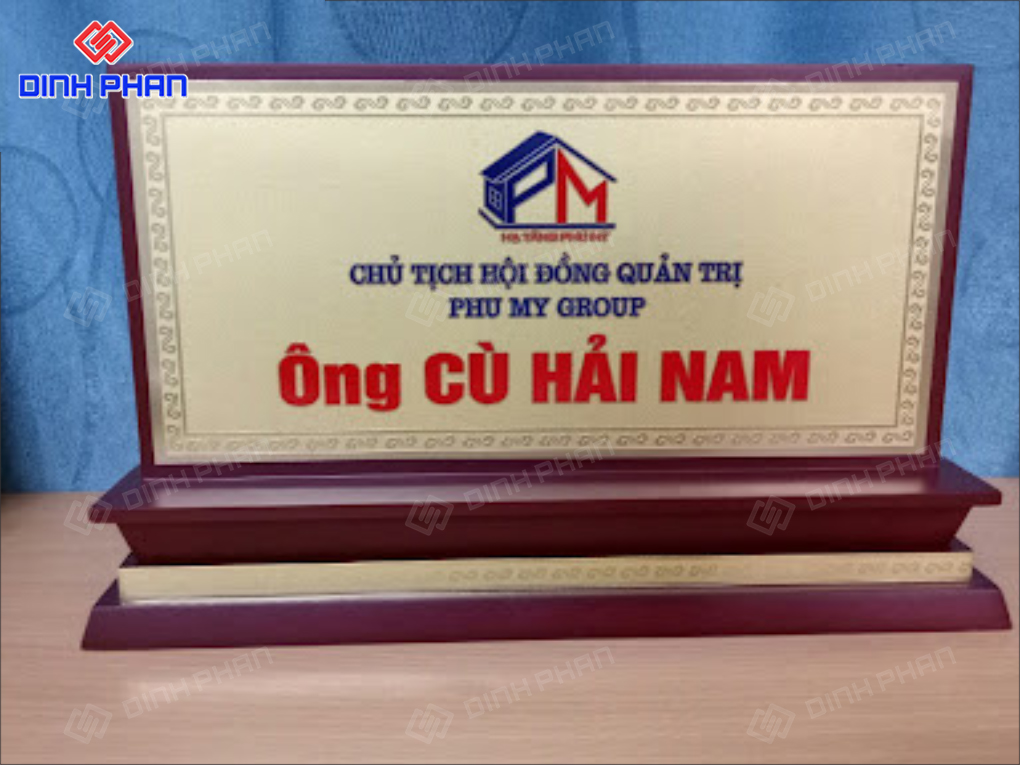 Làm Biển Chức Danh Sang Trọng, Đẳng Cấp