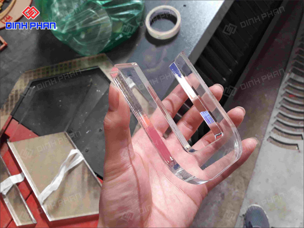 Dịch Vụ Gia Công Cắt CNC Mica Giá Rẻ