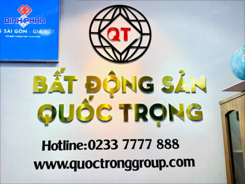 Thi Công Vách Logo Công Ty Sang Trọng