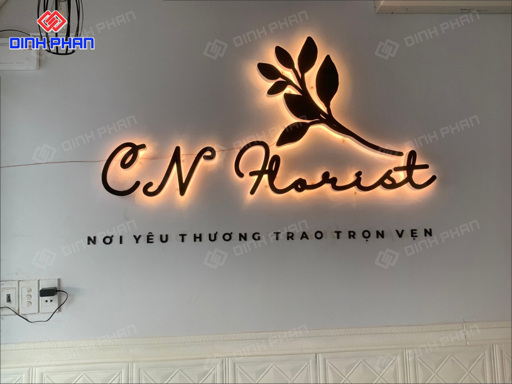 Làm Bảng Hiệu Shop Hoa Trang Nhã, Tinh Tế