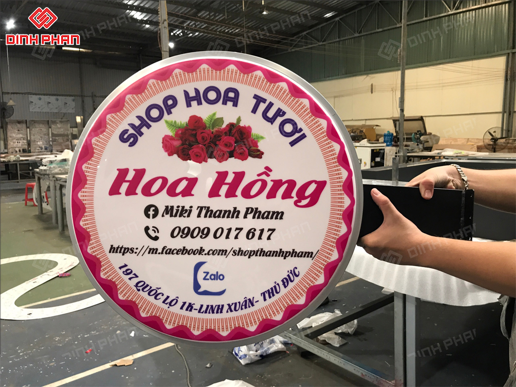 Gia Công Bảng Hiệu Treo Độc Đáo, Thu Hút